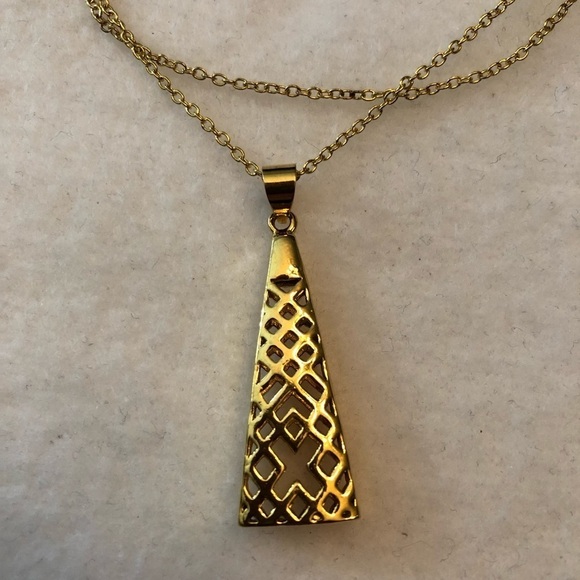 NWOT | Modern Hollow Geometric Pendant & Necklace - Picture 4 of 8